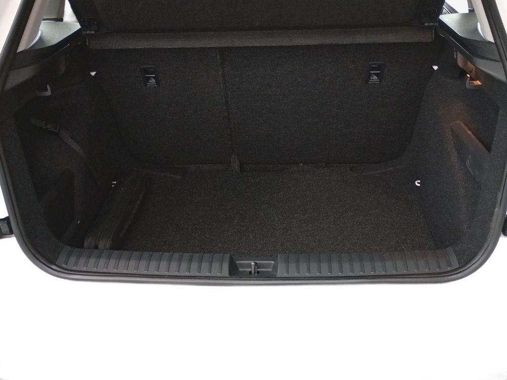 Skoda Kamiq 1.0 TSI Active 70 kW (95 CV) - 6