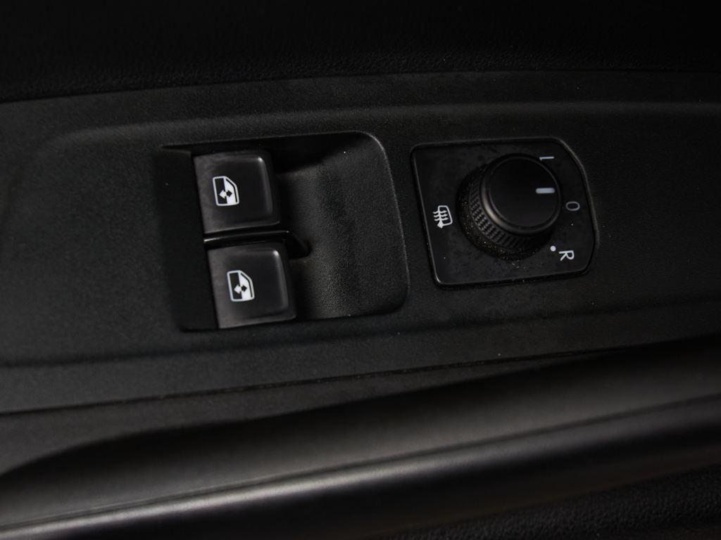 Skoda Fabia 1.0 TSI Active 70 kW (95 CV) - 13