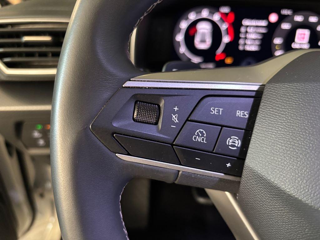 SEAT León 1.5 eTSI Style 25 Aniversario DSG 85 kW (116 CV) - 8