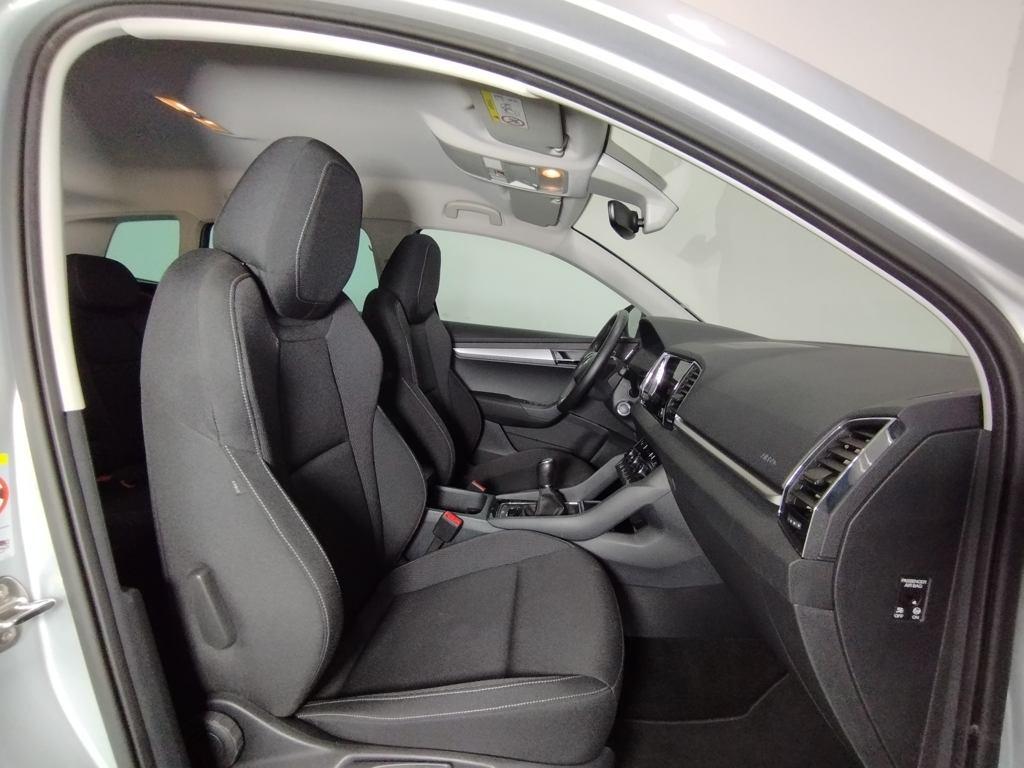 Skoda Karoq 1.0 TSI Selection 81 kW (110 CV) - 4