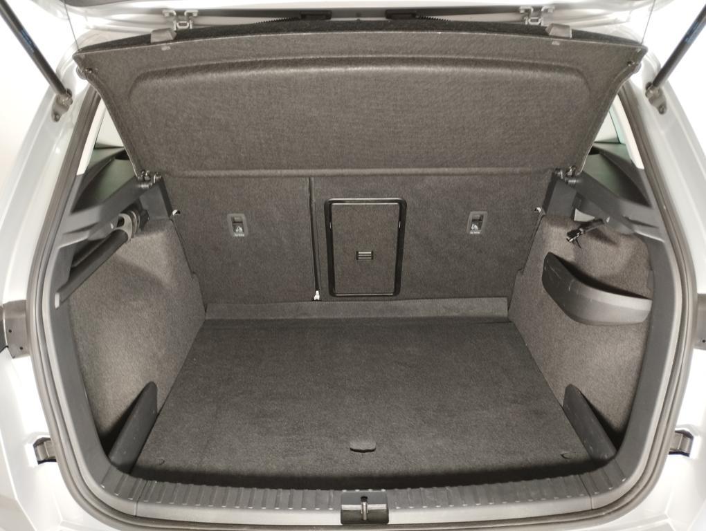 Skoda Karoq 1.0 TSI Selection 81 kW (110 CV) - 6