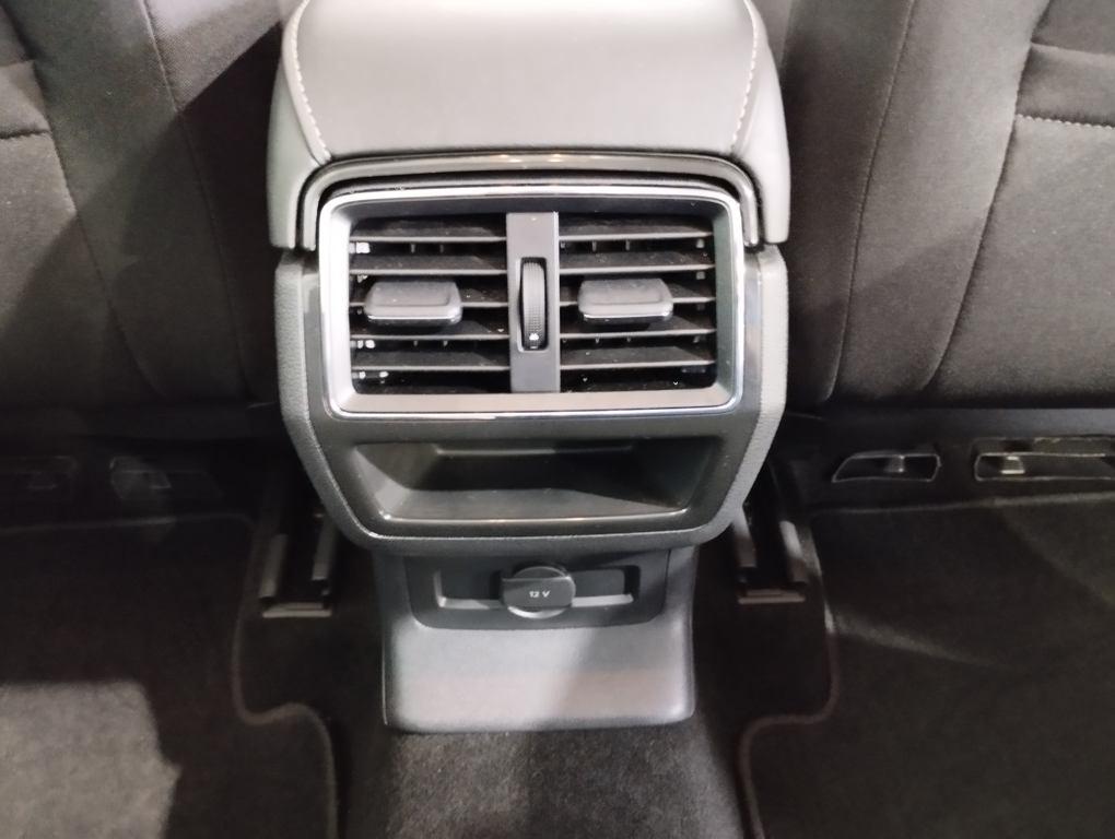 Skoda Karoq 1.0 TSI Selection 81 kW (110 CV) - 9