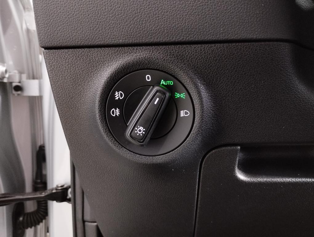 Skoda Karoq 1.0 TSI Selection 81 kW (110 CV) - 18