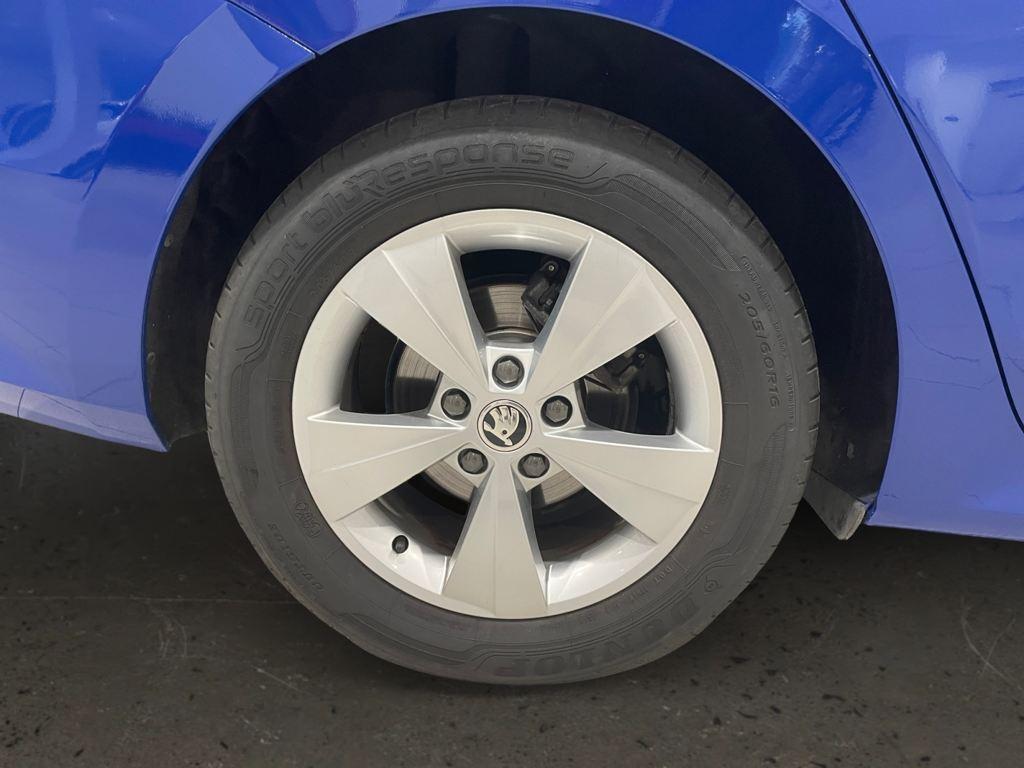 Skoda Octavia Combi 2.0 TDI Active 85 kW (115 CV) - 7