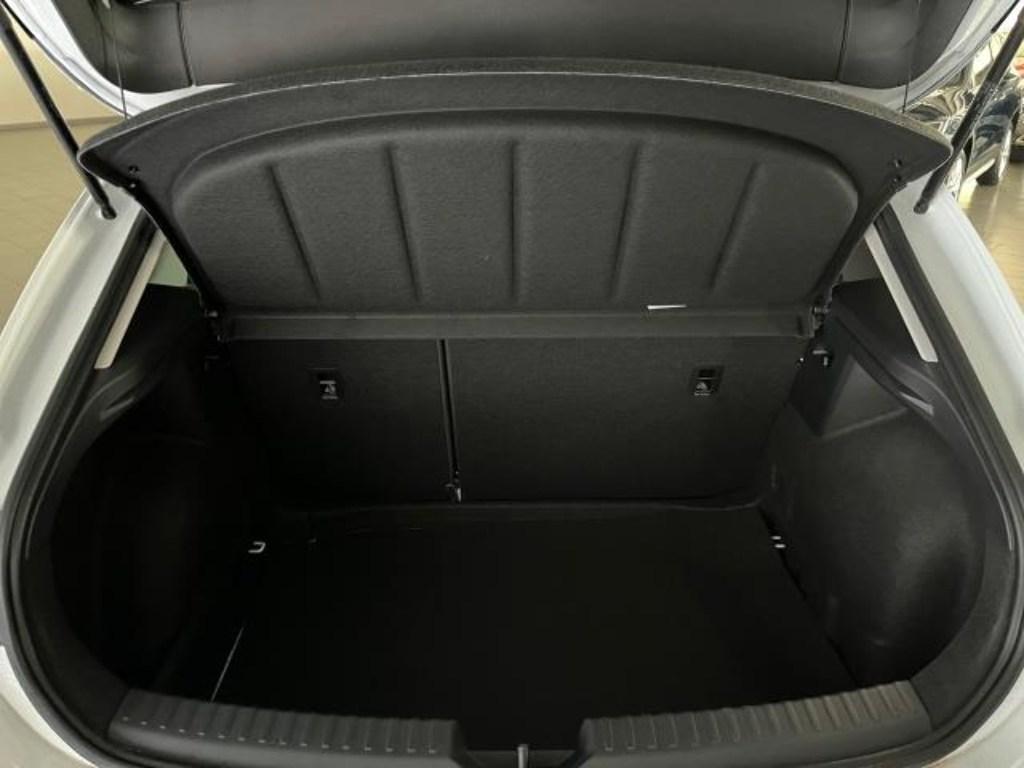 SEAT León 1.5 TSI S&S Style 25 Aniversario 85 kW (116 CV) - 6