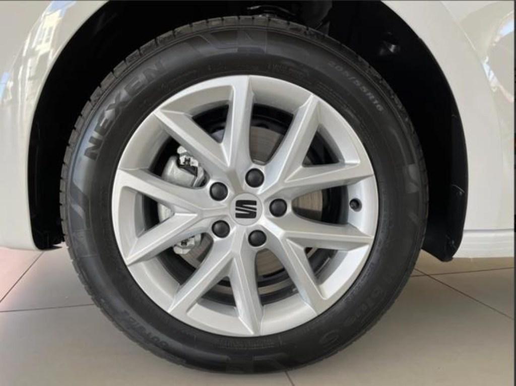 SEAT León 1.5 TSI S&S Style 25 Aniversario 85 kW (116 CV) - 7