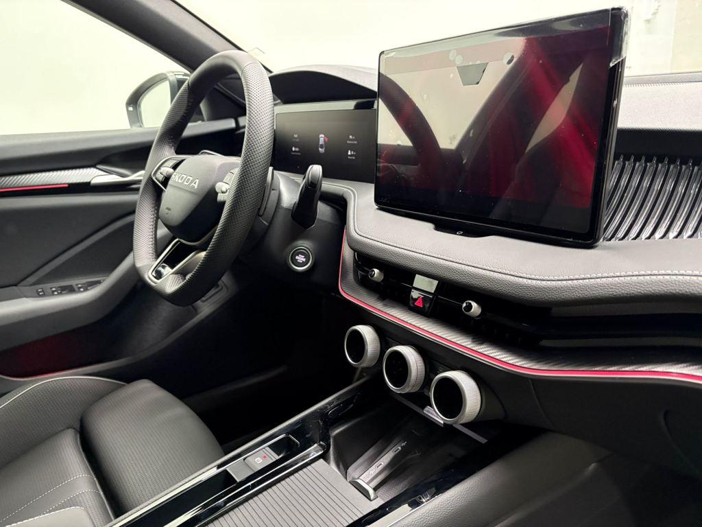 Skoda Superb 1.5 TSI m-HEV Sportline DSG 110 kW (150 CV) - 12