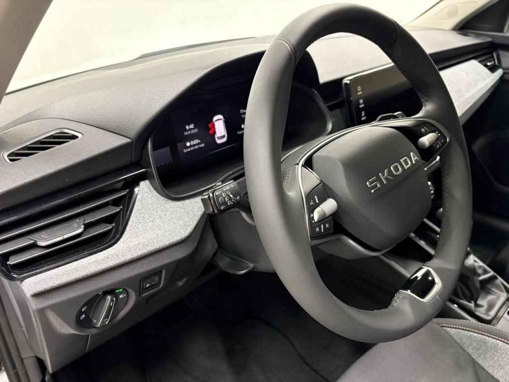 Skoda Kamiq 1.0 TSI Selection DSG 85 kW (115 CV) - 8