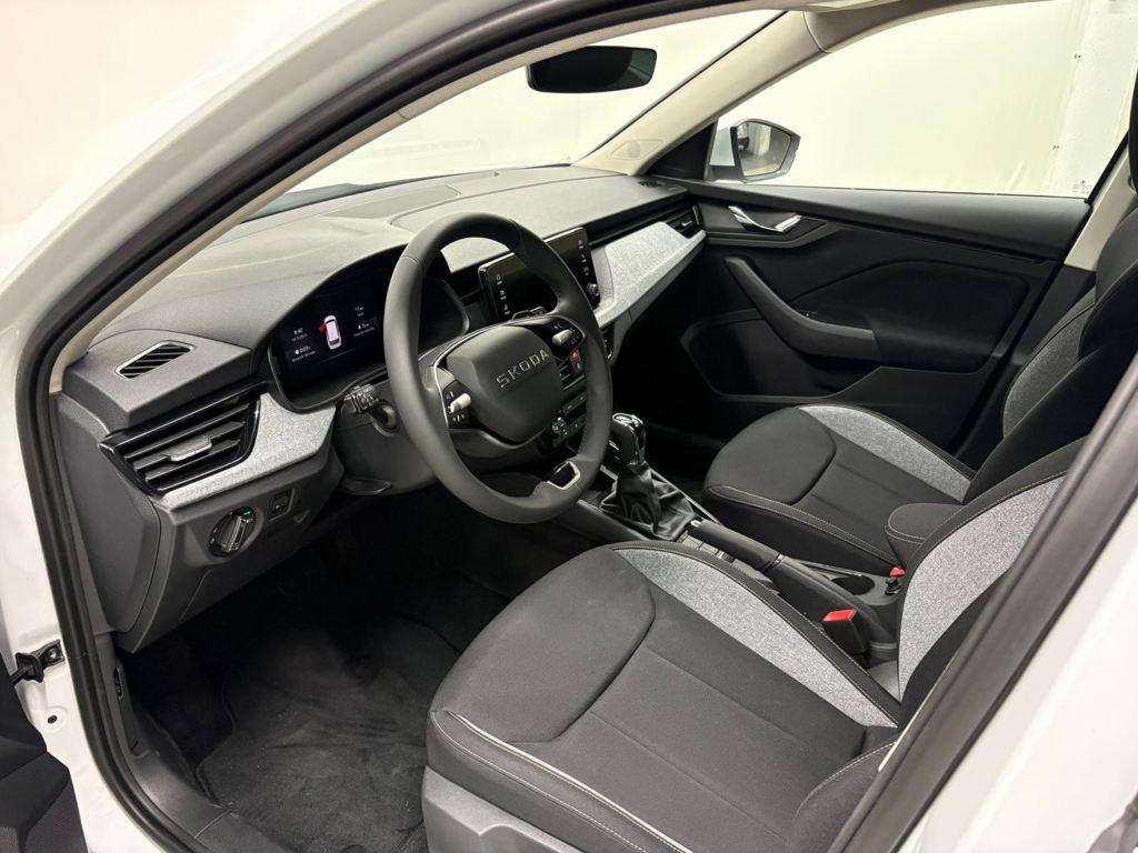 Skoda Kamiq 1.0 TSI Selection DSG 85 kW (115 CV) - 9