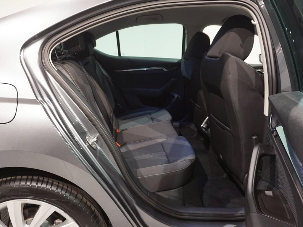 Skoda Octavia 1.4 TSI iV P-HEV Selection DSG 150 kW (204 CV) - 5