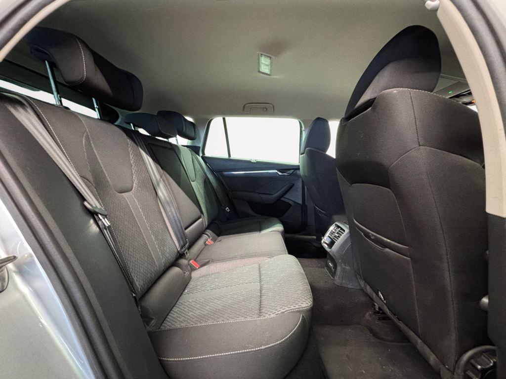 Skoda Octavia Combi 2.0 TDI Style DSG 110 kW (150 CV) - 5