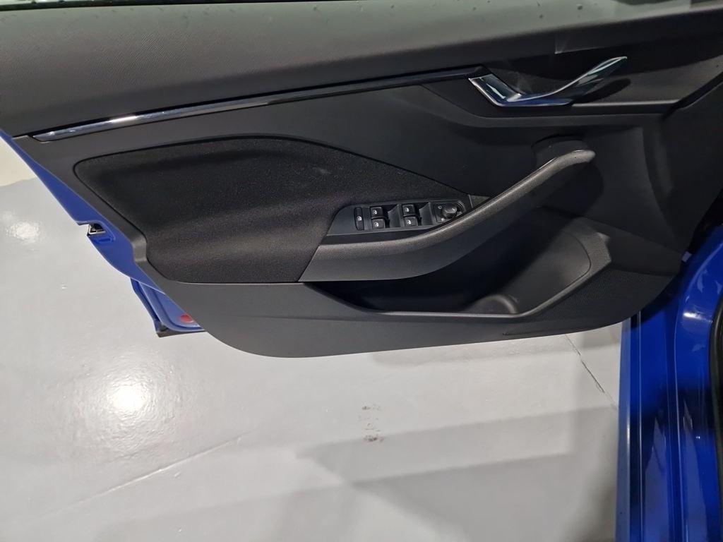 Skoda Kamiq 1.0 TSI Selection DSG 85 kW (115 CV) - 9