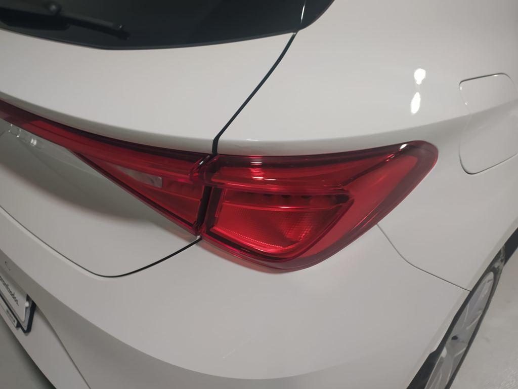 SEAT León 1.5 eTSI Style 25 Aniversario DSG 85 kW (116 CV) - 8