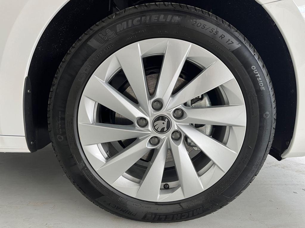 Skoda Octavia 2.0 TDI Selection DSG 110 kW (150 CV) - 7