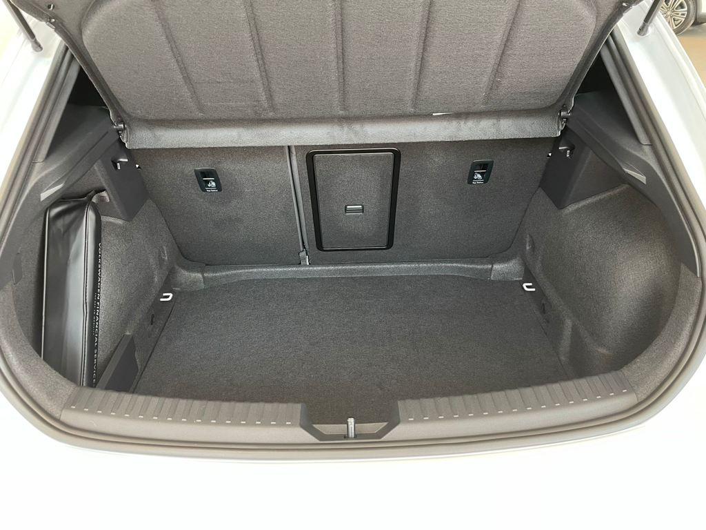 SEAT León 1.5 eTSI S&S FR Special Edition Vision DSG 110 kW (150 CV) - 6