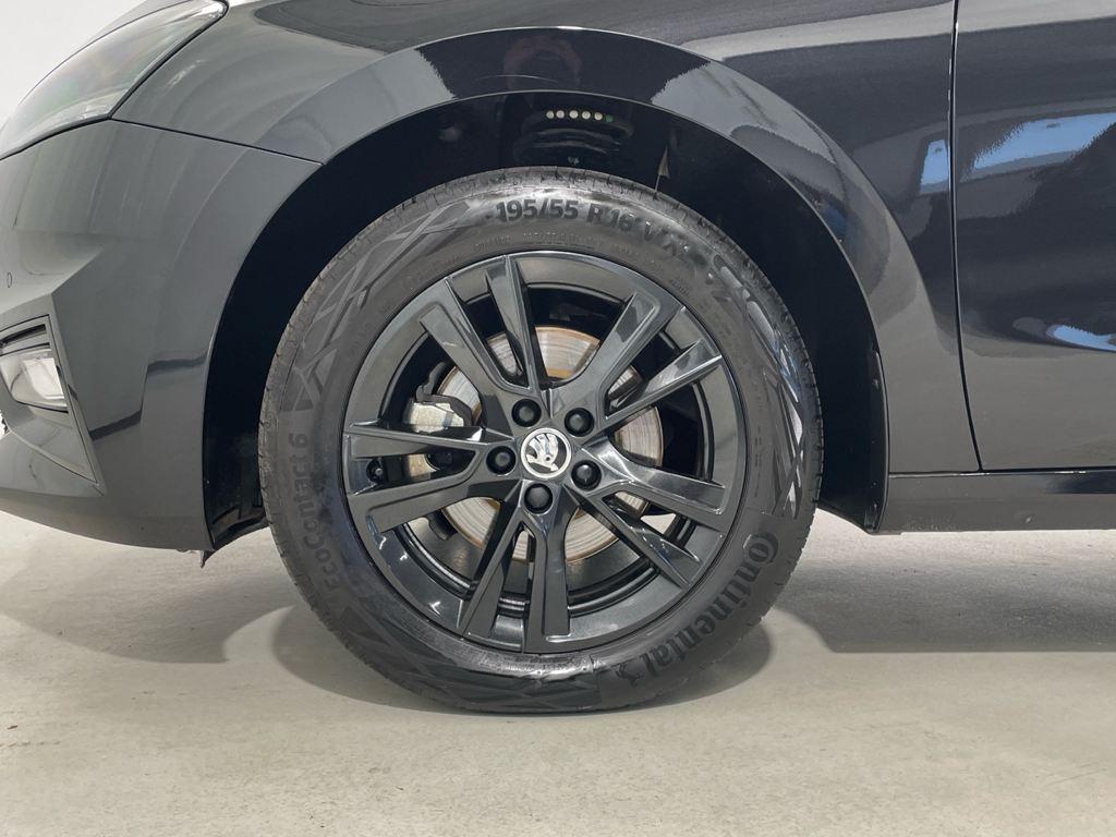 Skoda Fabia 1.0 TSI Design DSG 85 KW (115 CV) - 7