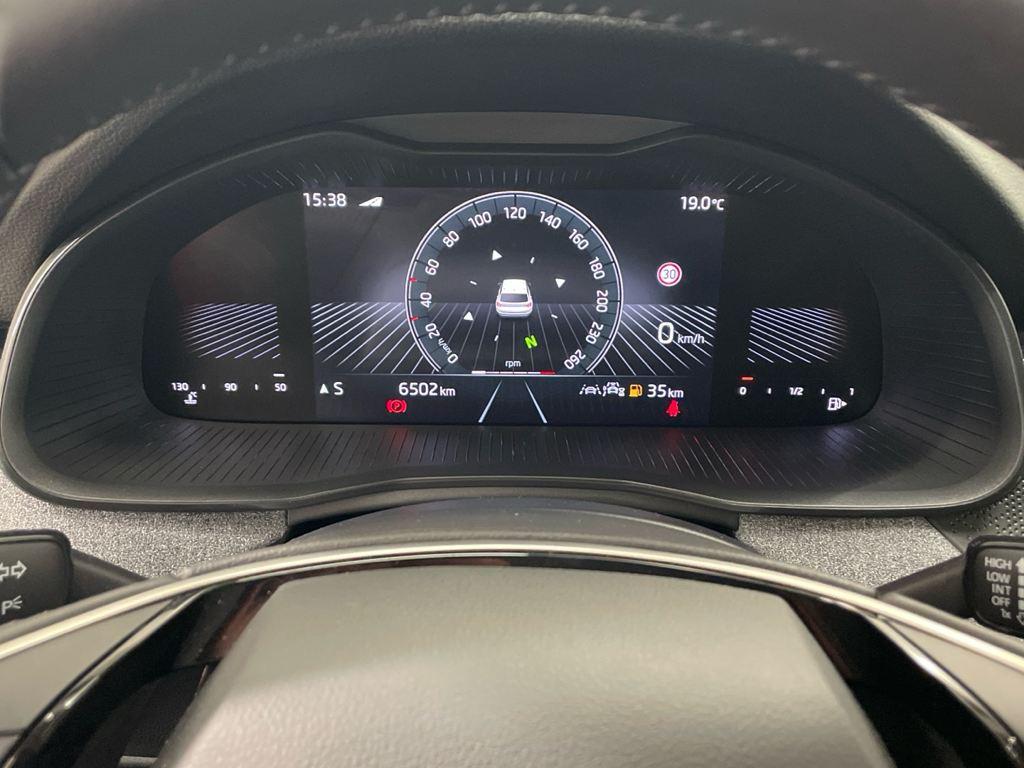 Skoda Kamiq 1.0 TSI Selection 85 kW (115 CV) - 16