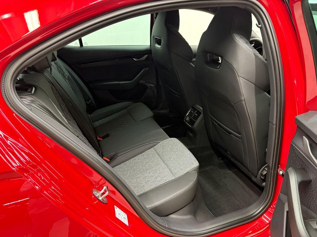 Skoda Octavia 2.0 TDI Sportline DSG 110 kW (150 CV) - 5