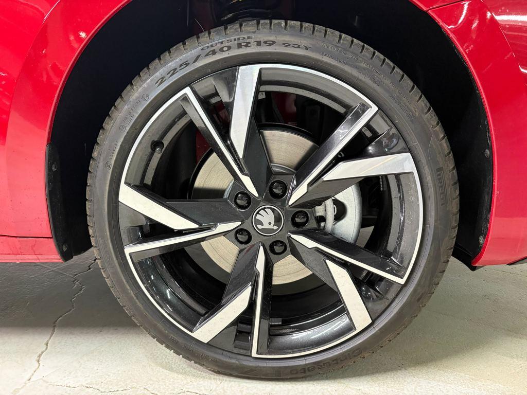 Skoda Octavia 2.0 TDI Sportline DSG 110 kW (150 CV) - 7