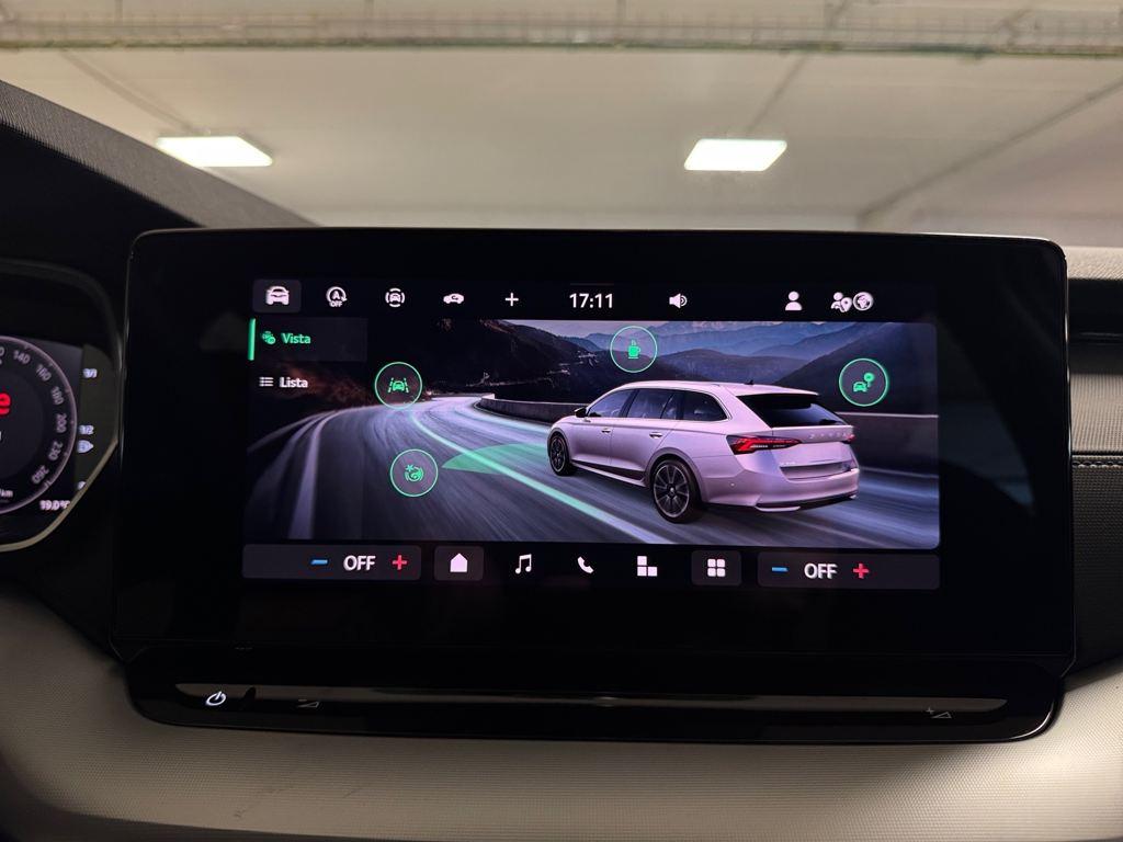 Skoda Octavia Combi 2.0 TDI Selection DSG 110 kW (150 CV) - 12