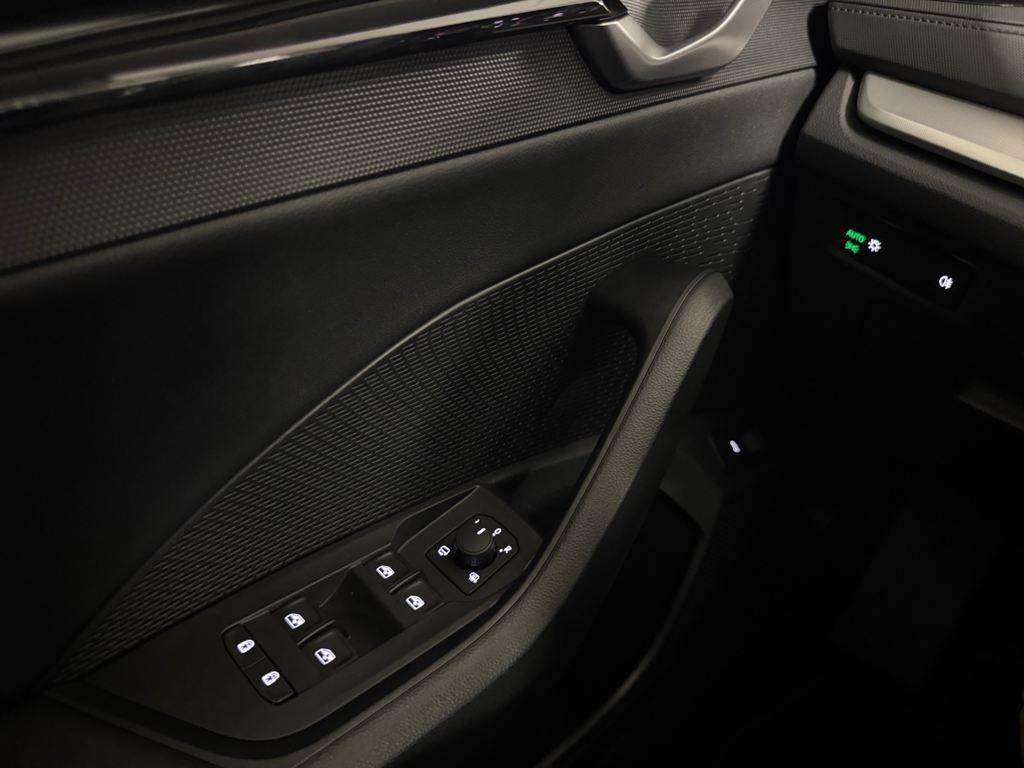 Skoda Octavia Combi 2.0 TDI Selection DSG 110 kW (150 CV) - 16