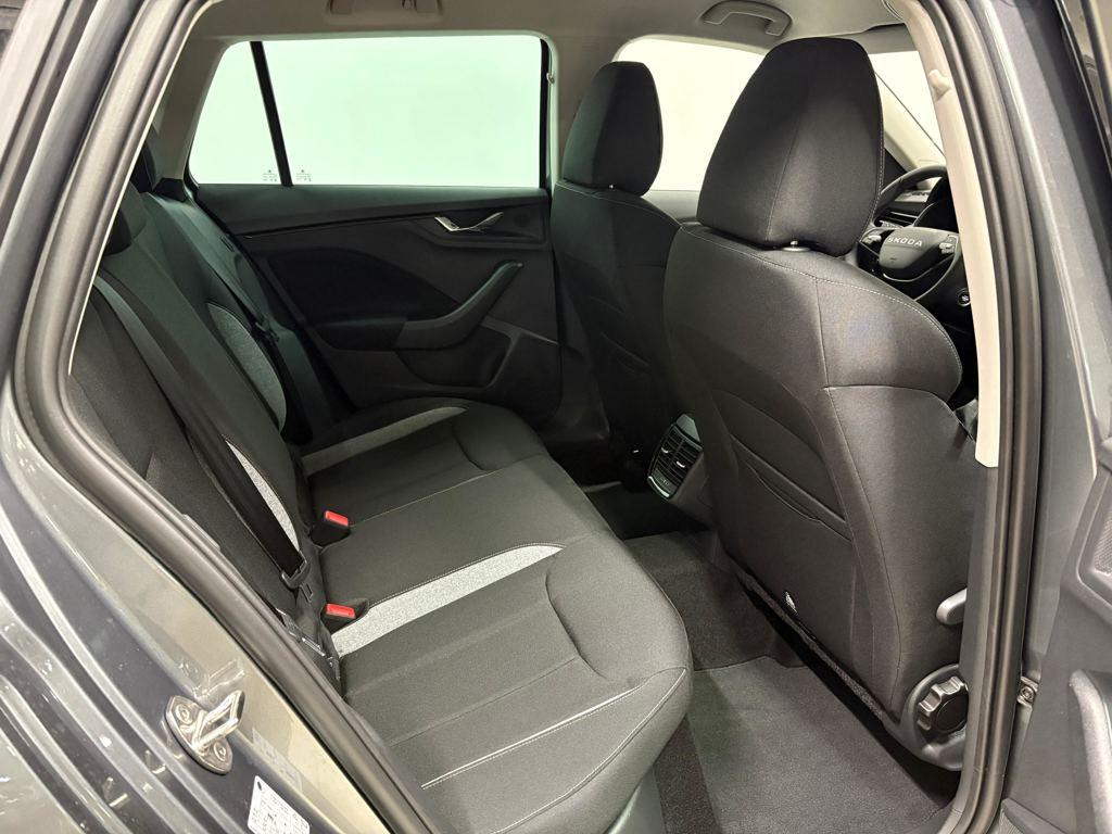 Skoda Kamiq 1.0 TSI Selection DSG 85 kW (115 CV) - 5