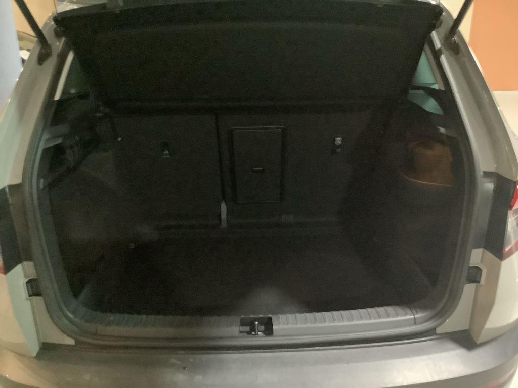 Skoda Karoq 1.0 TSI Ambition 85 kW (115 CV) - 6