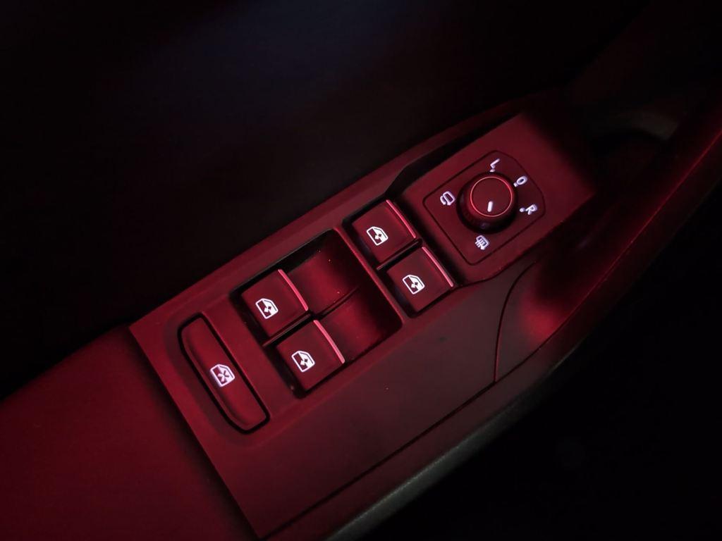 SEAT León 1.5 TSI S&S FR 25 Aniversario 85 kW (116 CV) - 18