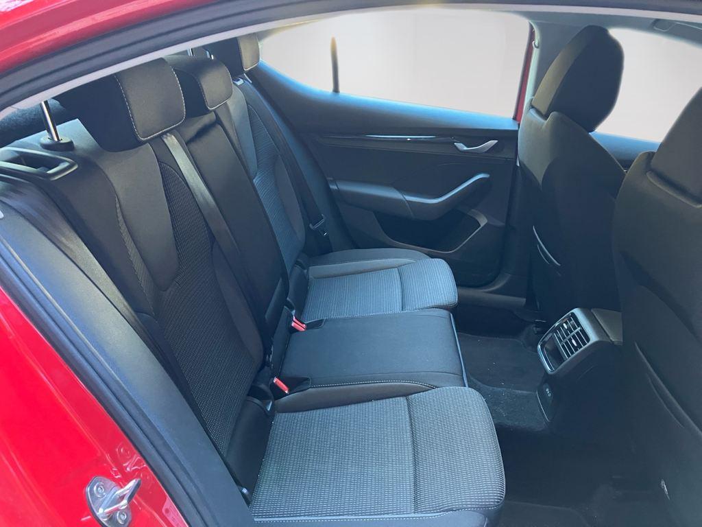 Skoda Octavia 1.5 TSI m-HEV Selection DSG 110 kW (150 CV) - 5