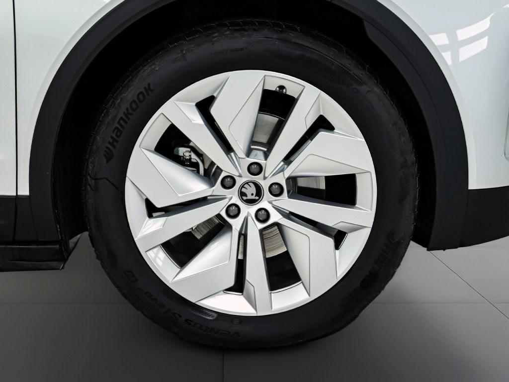 Skoda Elroq 60 63 kWh 150 kW (204 CV) - 7