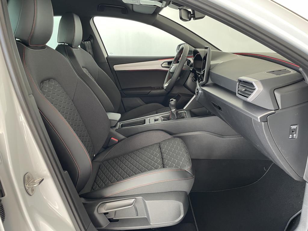SEAT León 1.5 TSI S&S FR 25 Aniversario 85 kW (116 CV) - 4