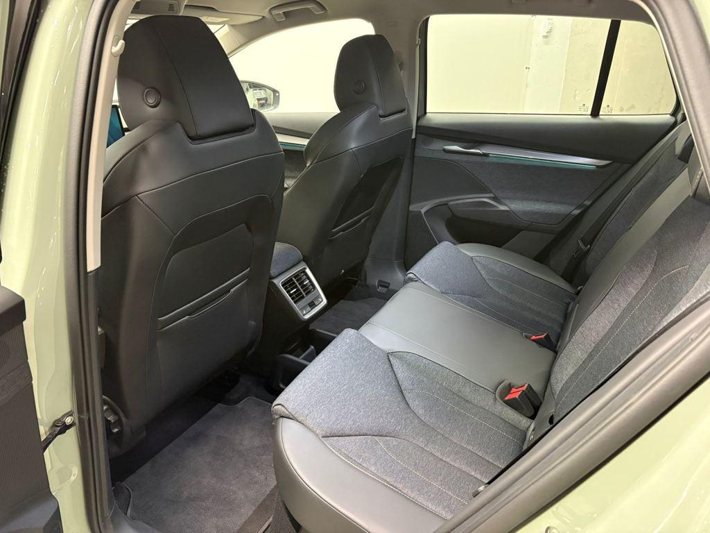 Skoda Elroq 85 82 kWh 210 kW (286 CV) - 12