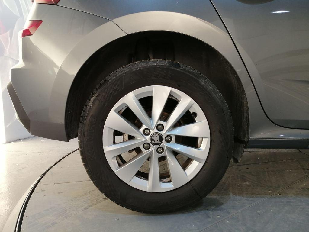 Skoda Kamiq 1.0 TSI Selection DSG 85 kW (115 CV) - 7