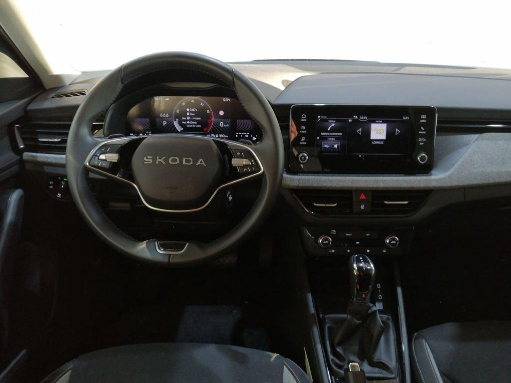 Skoda Kamiq 1.0 TSI Selection DSG 85 kW (115 CV) - 9