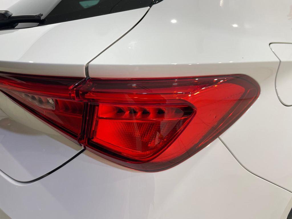 SEAT León 1.5 eTSI Style 25 Aniversario DSG 85 kW (116 CV) - 11