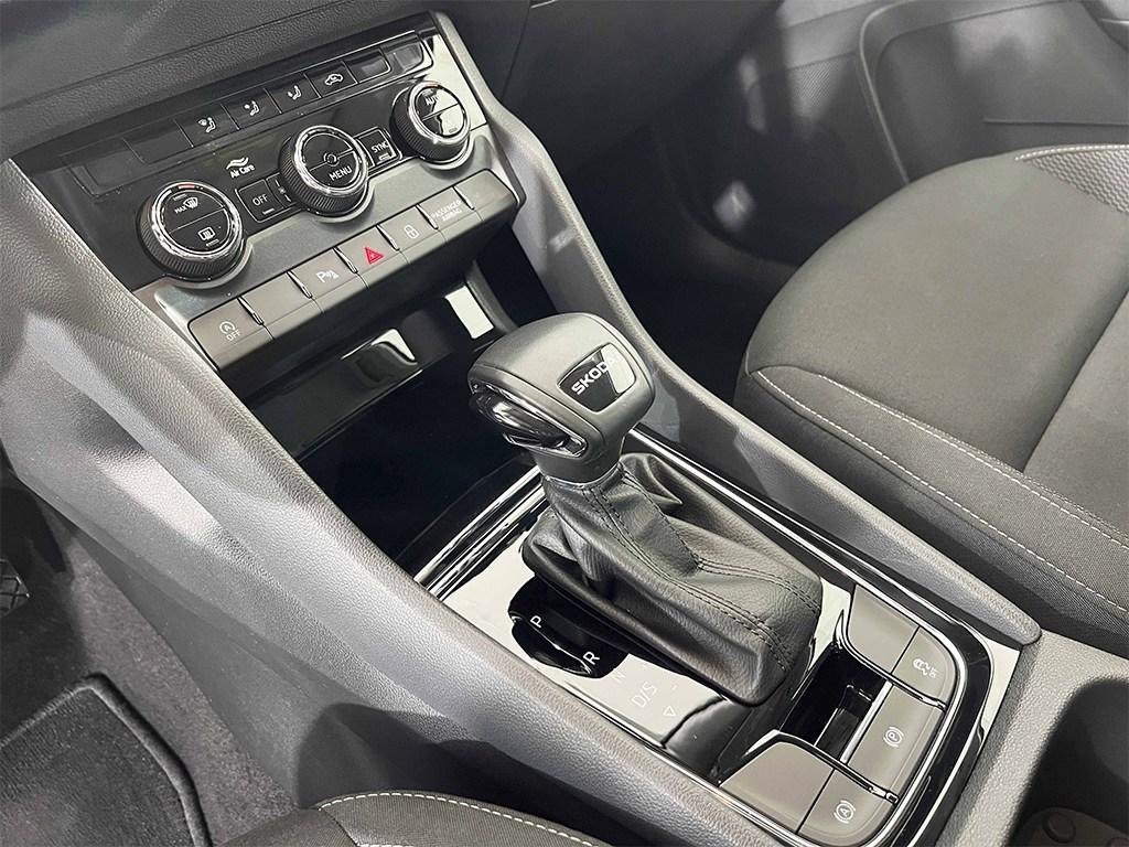 Skoda Karoq 1.5 TSI ACT Selection DSG 110 kW (150 CV) - 10