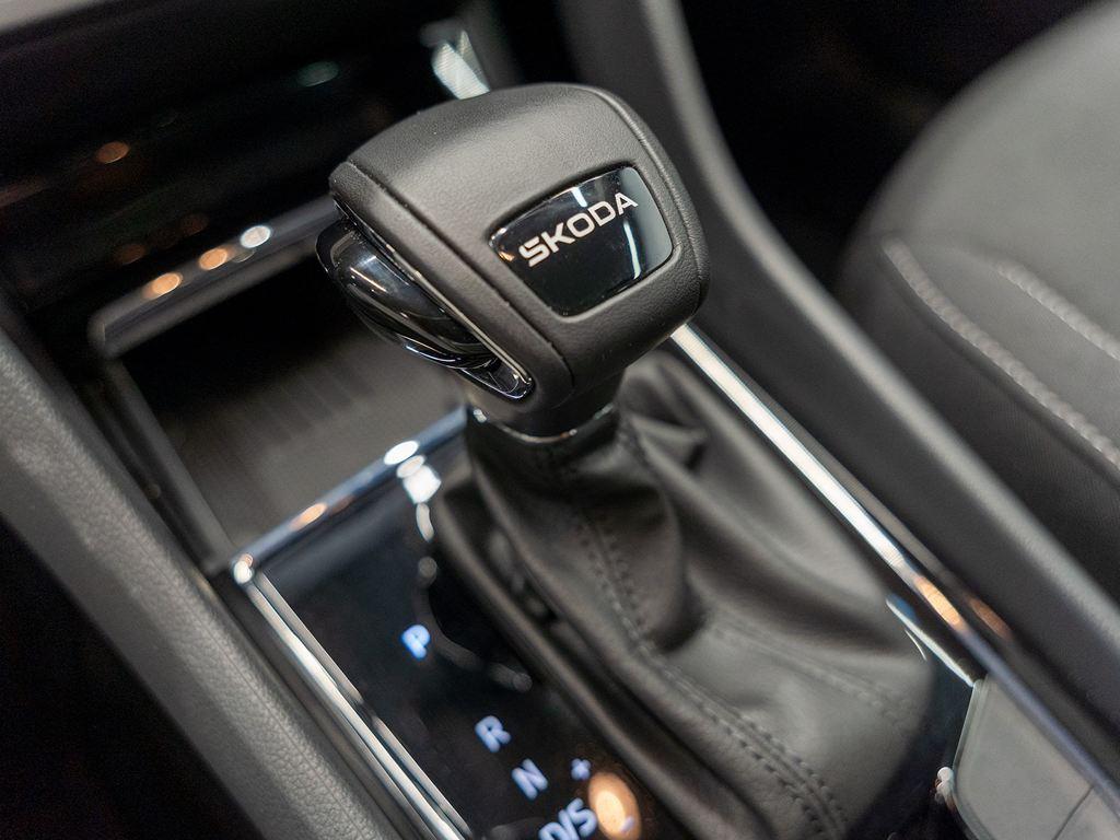 Skoda Karoq 1.5 TSI ACT Selection DSG 110 kW (150 CV) - 13