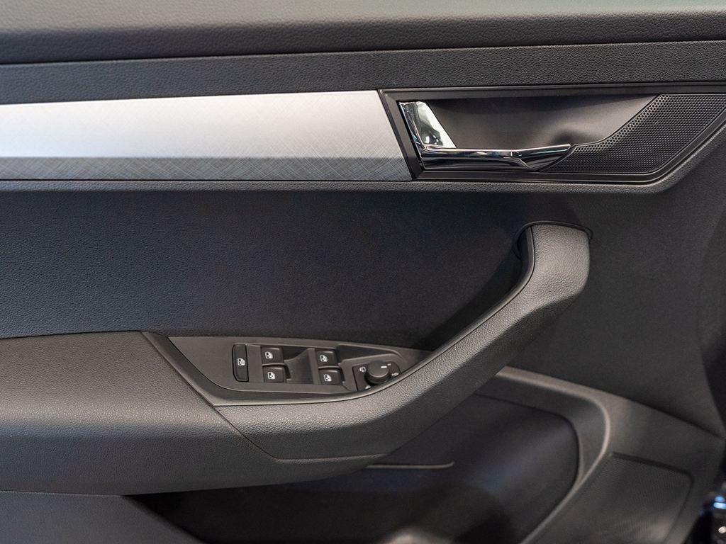 Skoda Karoq 1.5 TSI ACT Selection DSG 110 kW (150 CV) - 14