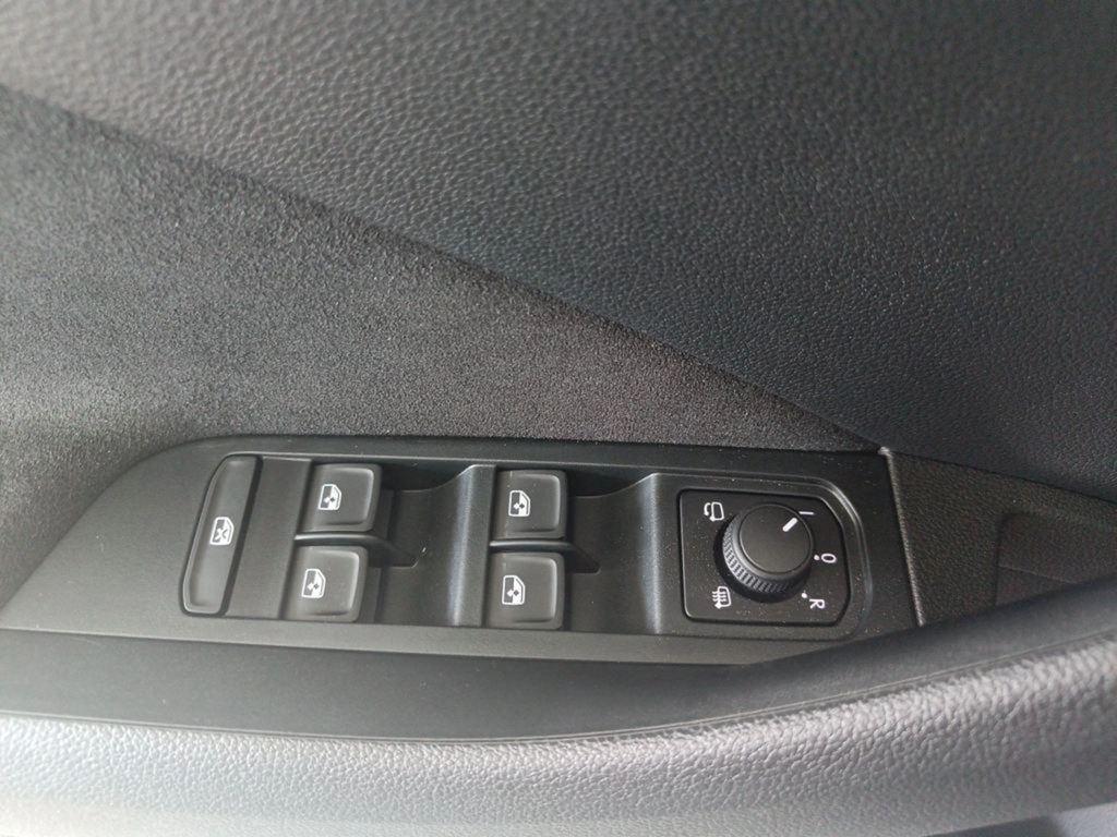 Skoda Scala Design 1.0 TSI DSG 85 kW (115 CV) - 8