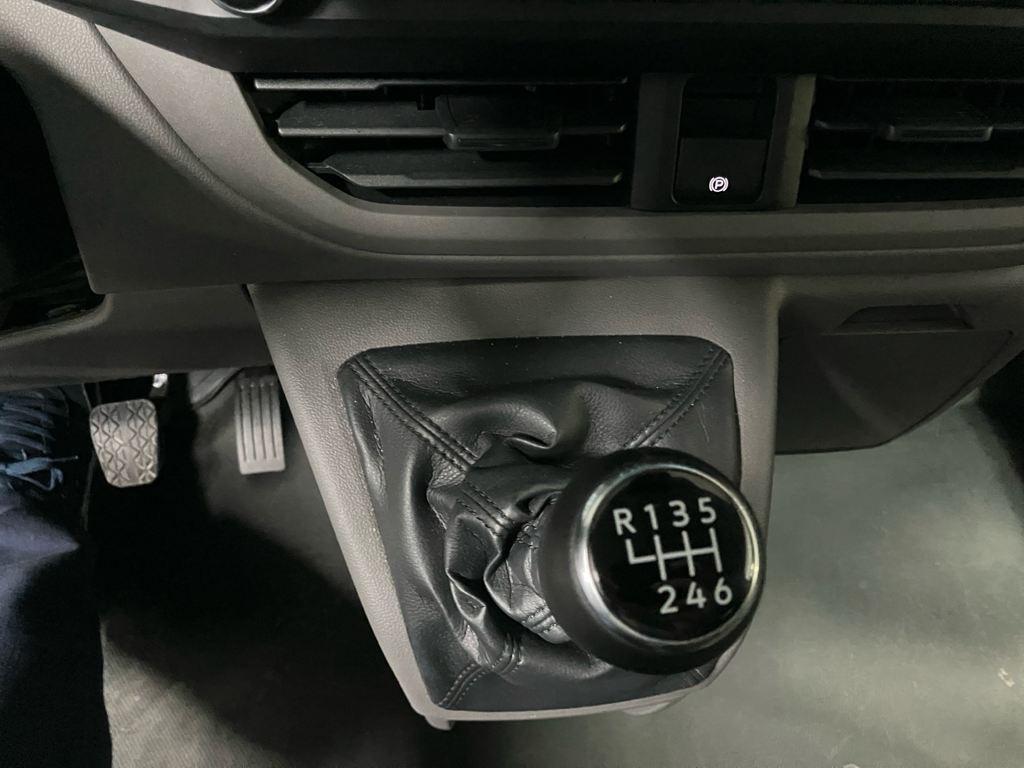 Volkswagen Caravelle Origin Batalla Corta 2.0 TDI BMT 81 kW (110 CV) - 13