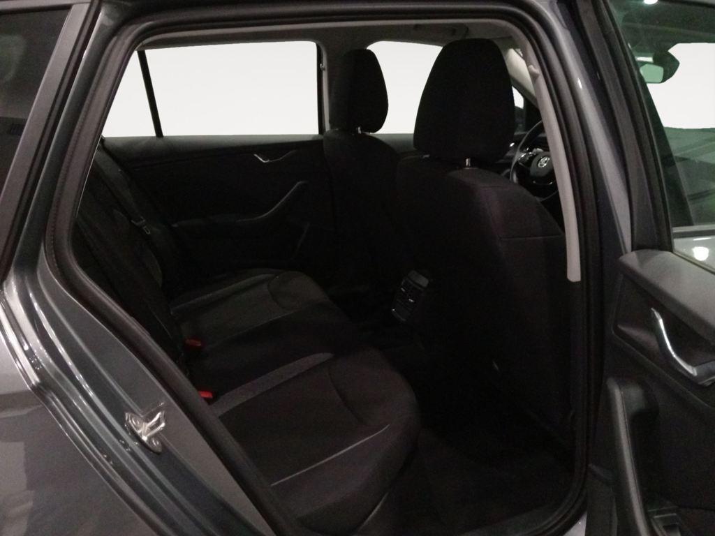 Skoda Kamiq 1.0 TSI Active 81 kW (110 CV) - 5