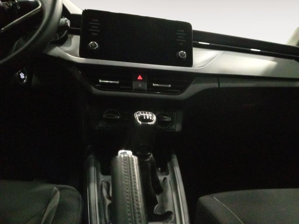 Skoda Kamiq 1.0 TSI Active 81 kW (110 CV) - 14