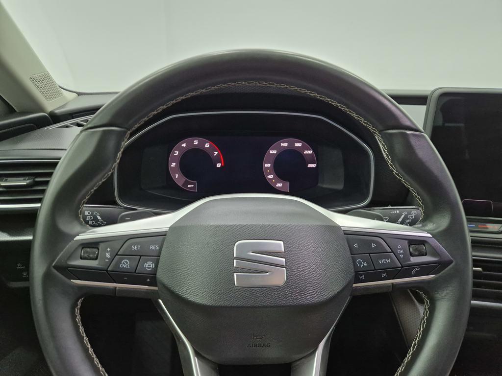 SEAT León 1.5 eTSI Style 25 Aniversario DSG 85 kW (116 CV) - 9