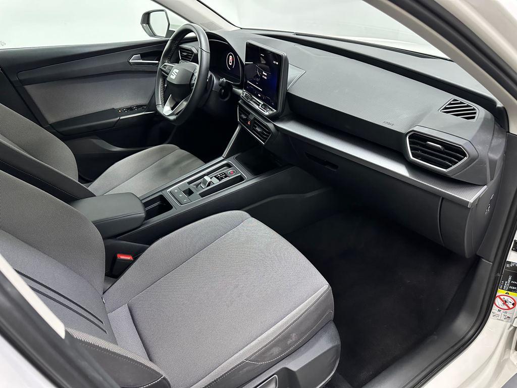 SEAT León 1.5 eTSI Style 25 Aniversario DSG 85 kW (116 CV) - 4