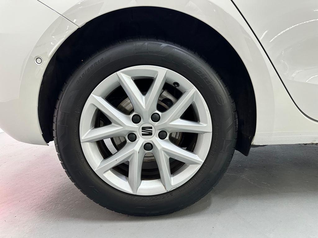 SEAT León 1.5 eTSI Style 25 Aniversario DSG 85 kW (116 CV) - 7