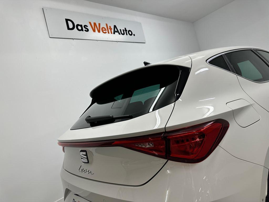 SEAT León 1.5 eTSI Style 25 Aniversario DSG 85 kW (116 CV) - 8