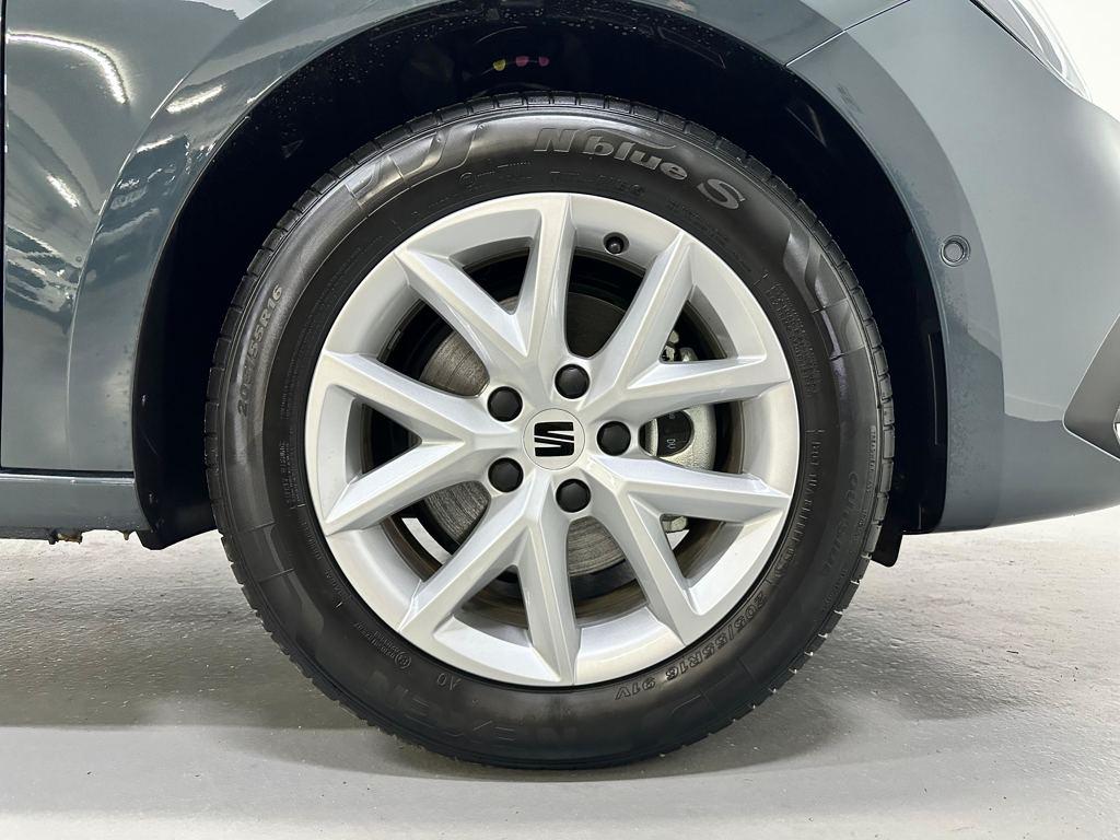 SEAT León 1.5 TSI S&S Style 25 Aniversario 85 kW (116 CV) - 7