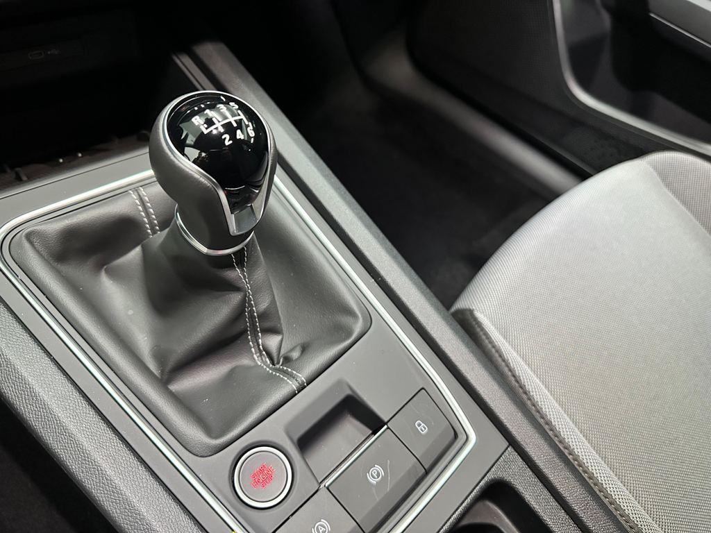 SEAT León 1.5 TSI S&S Style 25 Aniversario 85 kW (116 CV) - 8