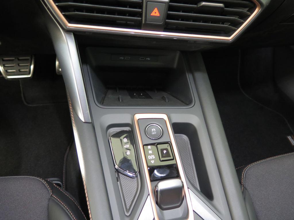 CUPRA León 1.5 TSI e-Hybrid 150 kW (204 CV) DSG - 10