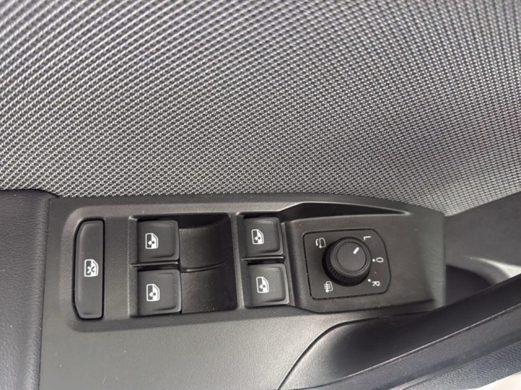 SEAT León 2.0 TDI S&S Style XS 85 kW (115 CV) - 8